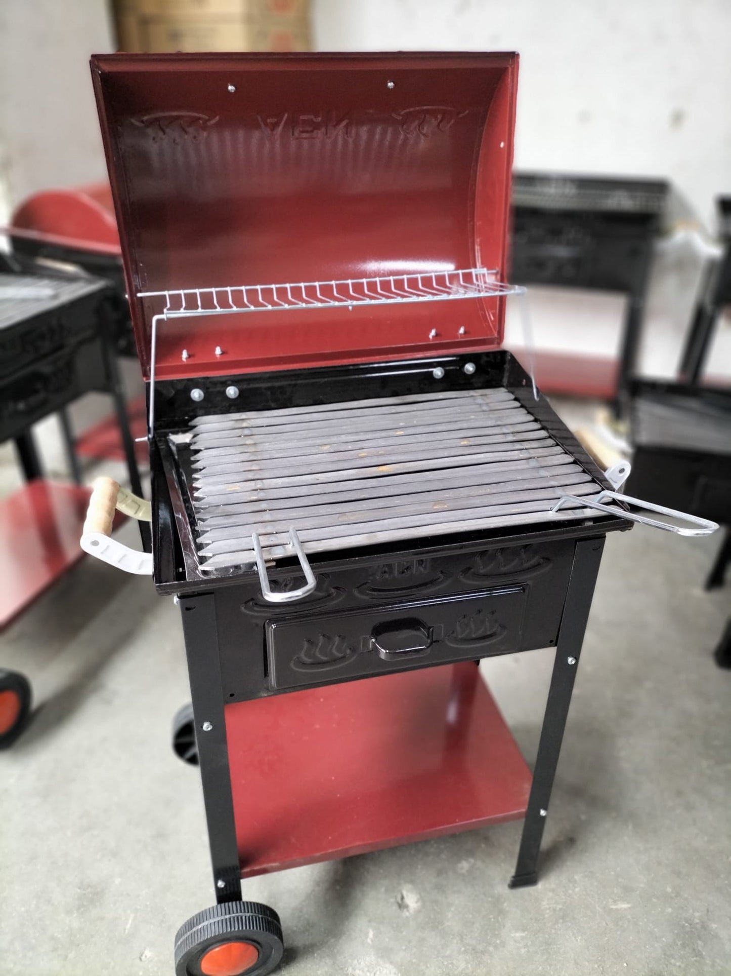 Mangal bbq barbekü kapaklı aileye uygun kaliteli hesaplı